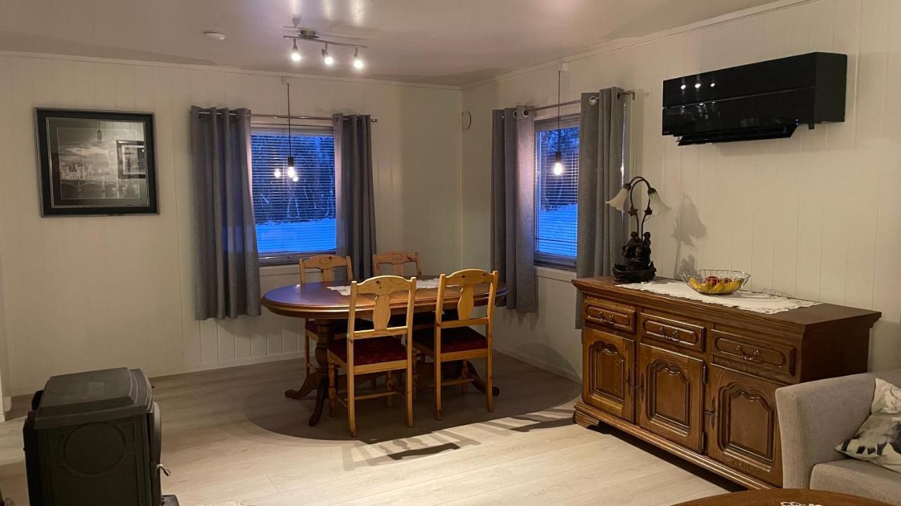 Koselig Hus I Sentrum Av Olderfjord Russenes Luaran gambar